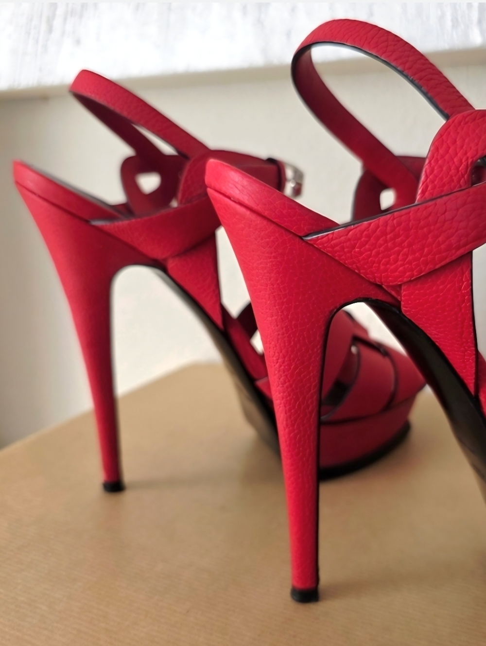 YSL Yves Saint Laurent Red Leather Strappy Ankle Strap High Heels EU38 / US8 - Picture 9 of 13